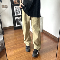 卡其色