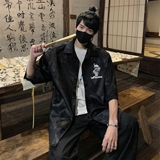 黑色