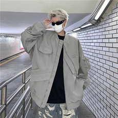 灰色