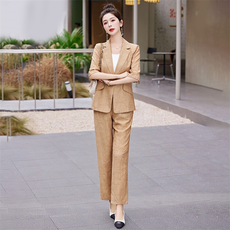 网红洋气西服套装女三件套2024夏季新款气质OL休闲小西装三件套,女装套装/套裙,贵人树