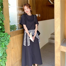 设计感条纹披肩假两件连衣裙女2025夏新款韩版运动收腰显瘦T恤裙，女装连衣裙，2C058
