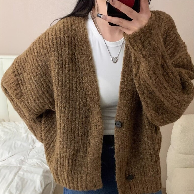 Q84-P53宽松舒适柔软V领胸前毛巾绣潮复古风针织衫毛衣男女,男装针织衫/毛衣,电商B323A