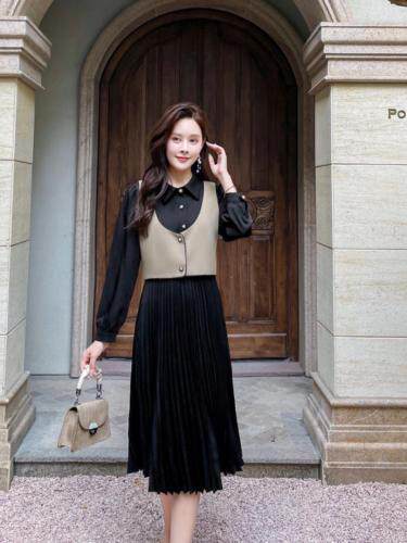 2021秋装两件套裙子，其它，樱·之秀