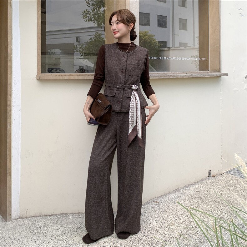 主推现货时髦减龄遮肉显瘦凸显甜酷气质设计感马甲三件套丝巾腰带，女装套装/套裙，尚娜萱