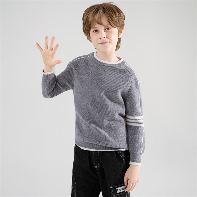 2025年时尚百搭通勤简约加厚后条纹三道杠，童装儿童羊毛衫，牧皓研