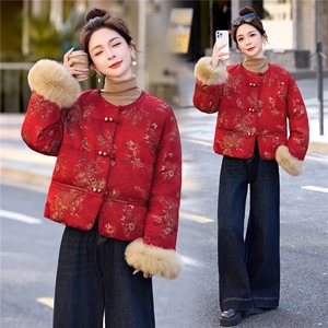 现货。现货。2025年冬季短款真狐狸毛羽绒服图片