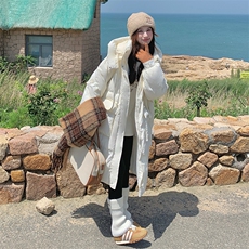白色连帽羽绒服女中长款2024新款百搭白鸭绒气质保暖面包服外套潮，女装羽绒服，秀美人生