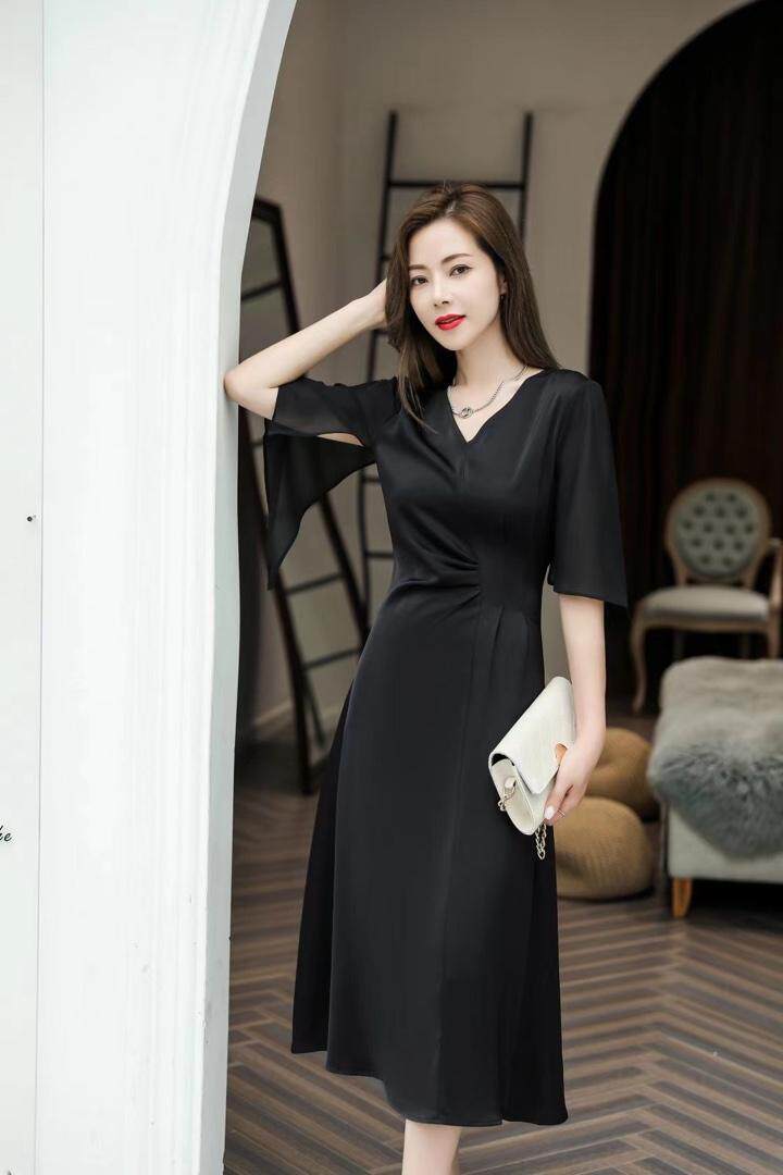 气质连衣裙，女装连衣裙，蓝芝衣秀