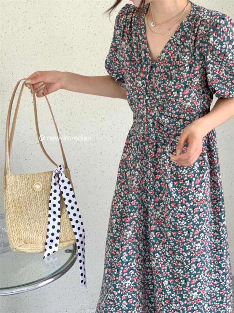 碎花连衣裙，女装连衣裙，浪漫E点