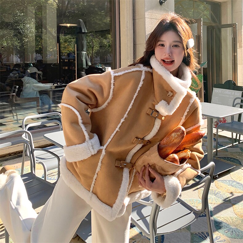 2024年冬季皮毛一体短款羊羔毛休闲大口袋两面穿，女装羊羔毛/颗粒绒，蝶眷
