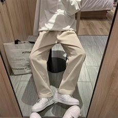 卡其色