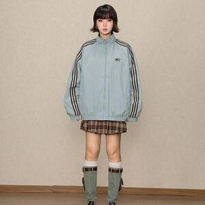 双面穿三条杠外套女春秋新款美式立领运动情侣夹克棒球服上衣图片
