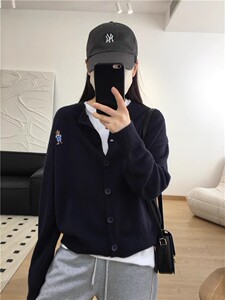 时尚百搭纯毛刺绣开衫 显瘦修身针织衫 优雅气质女装外套图片