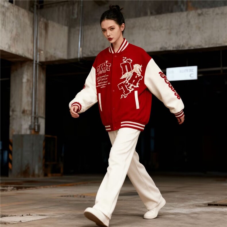 1506/QPN100/P70马年2026新款毛巾绣红色棒球服美式宽松情侣外套,女装短外套,星座1506