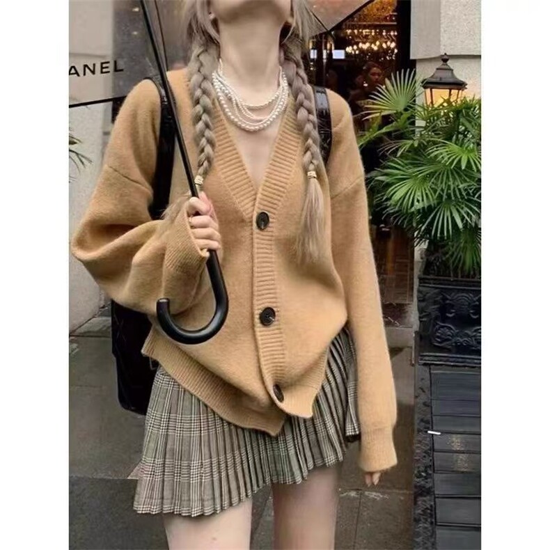 2025年秋季针织常规款甜美长袖单件V领开衫，女装针织衫/毛衣，半城羊绒