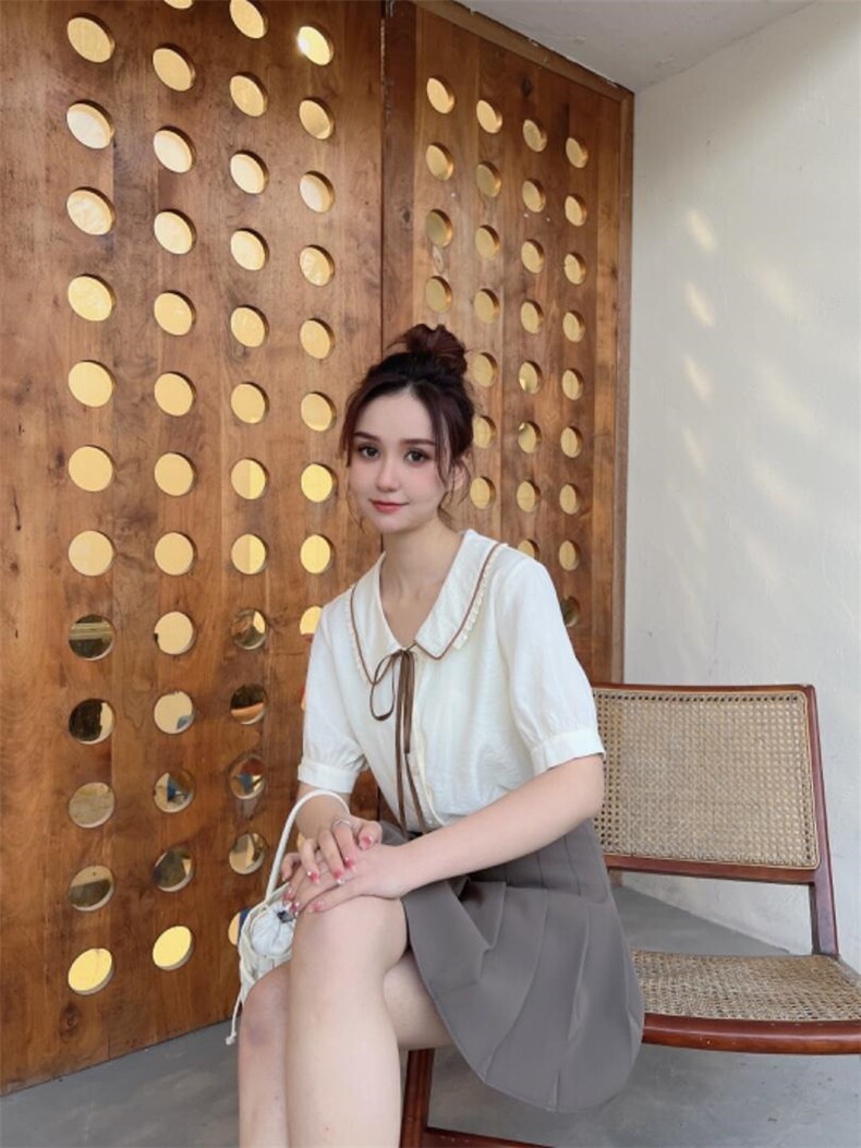 夏季清纯花叶领短T搭配纯色百褶裙，其它，知否