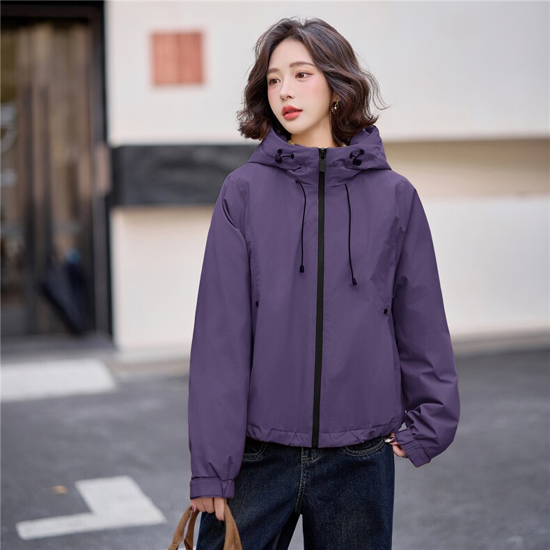 爆《2025冬季新款连帽90绒冲锋衣短款羽绒服休闲时尚，简约大气》,女装羽绒服,欧米莱