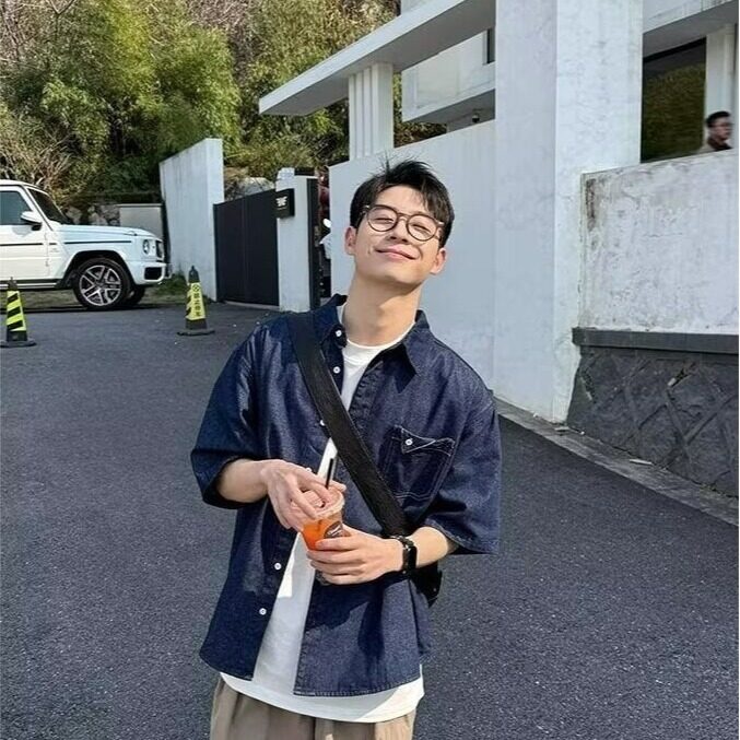 【有货】DJ26-P40蓝色口袋牛仔衬衫短袖男生2025新款夏季百搭衬衣图片