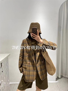 羊呢西服带帽外套图片