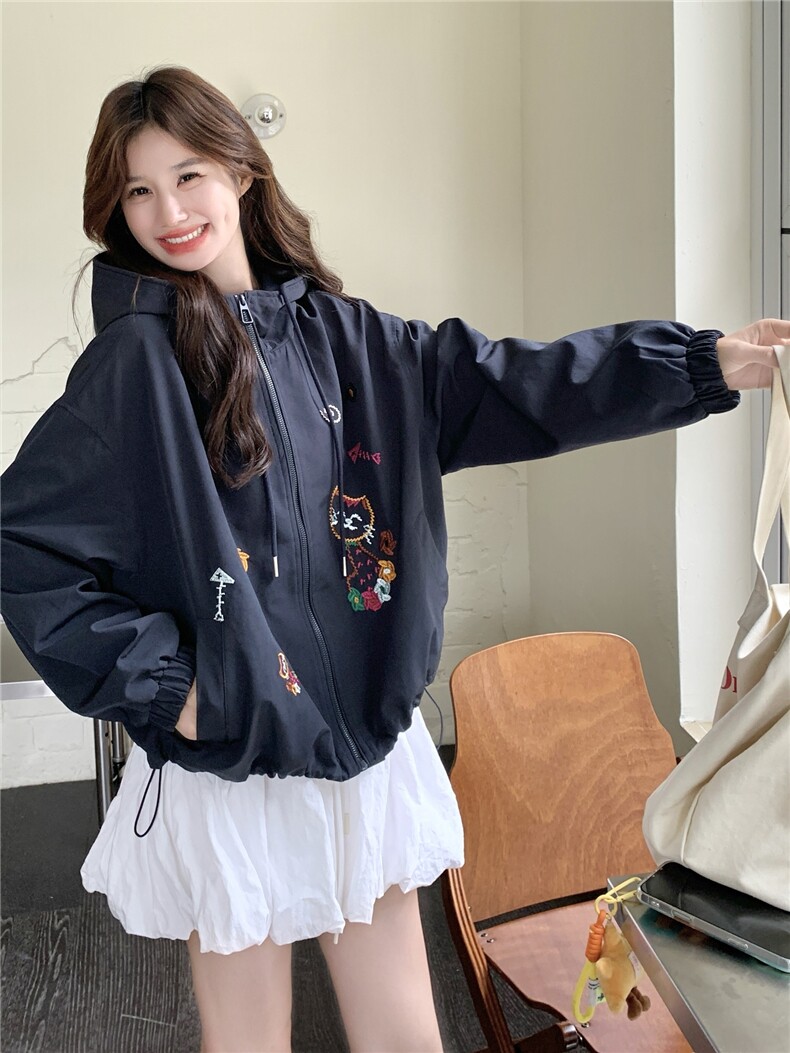复古卡通刺绣翻领连帽外套女2025秋季新款设计感宽松百搭短款上衣,女装短外套,慧尚2-185