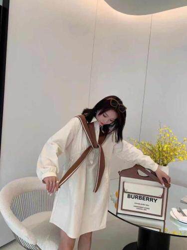 新款披肩连衣裙，女装连衣裙，红头发儿