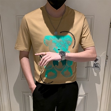 卡其色