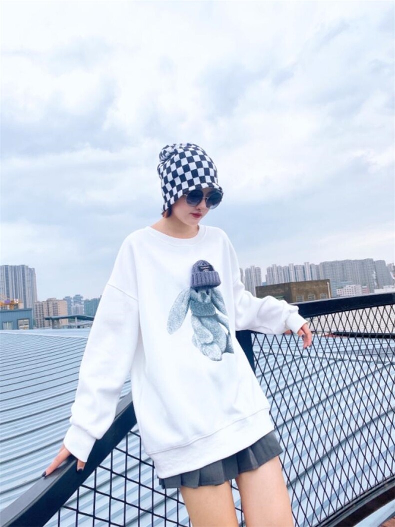 现货2021秋季新款长袖复合简约百搭卫衣，女装卫衣/绒衫，OGENI 欧葛妮