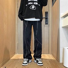 黑色