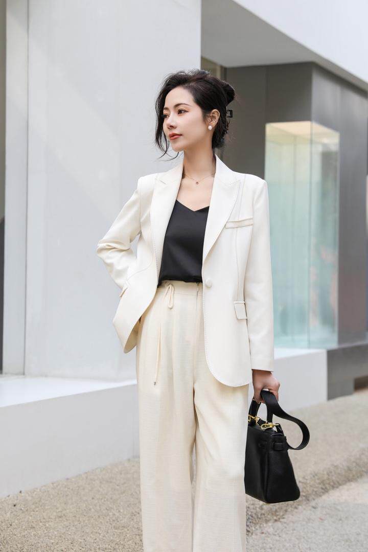 现货供应：西装外套，女装西装，拉思维加丝