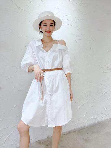 韩版斜肩配腰带连衣裙，女装连衣裙，玩美