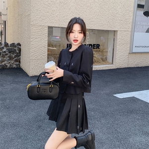 2025年秋季新款气质小香风套装裙蜜蜂刺绣小洋装两件套女百褶裙图片