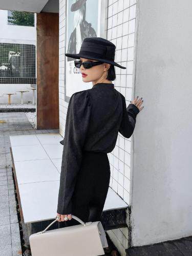 【现货】秋装新款，风盘花扣小衫，其它，哥卓