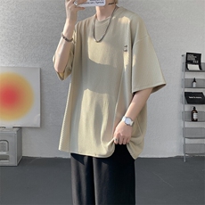 淡绿色