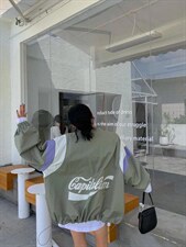 字母绣花夹克风衣外套，女装风衣，泡泡糖