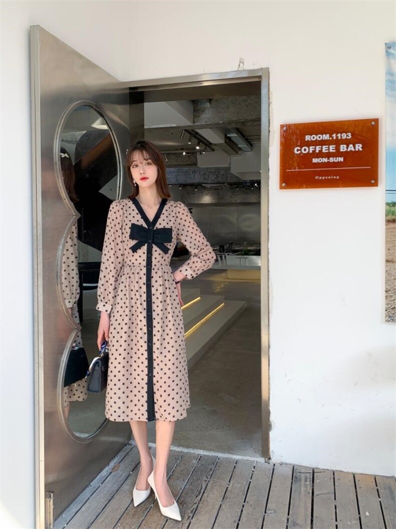 秋季新款韩版修身淑女气质高雅甜美可爱蝴蝶结圆点连衣裙，女装连衣裙，荷塘月色