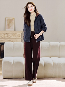 长期现货妈妈春秋早冬夹棉服时尚格子连帽外套短中老年两件套装女图片
