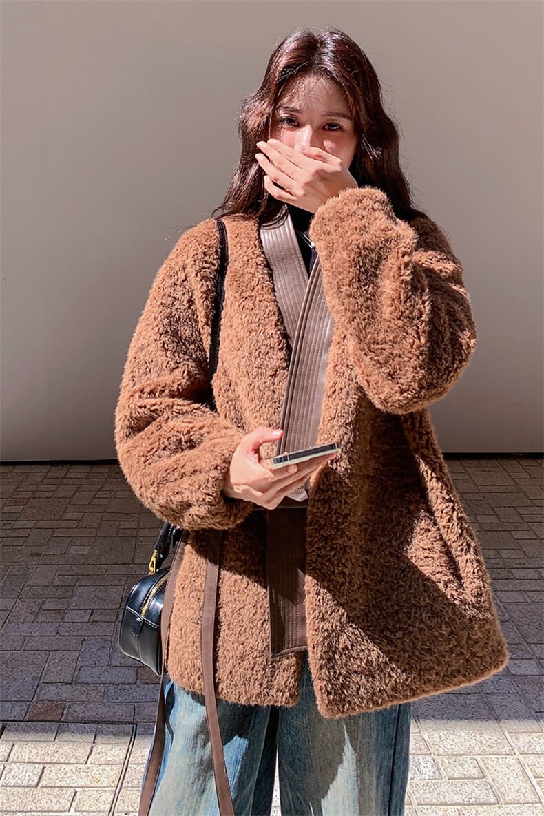 新款！2C256-118-P255-K355时尚皮毛一体外套,女装皮衣,2C256