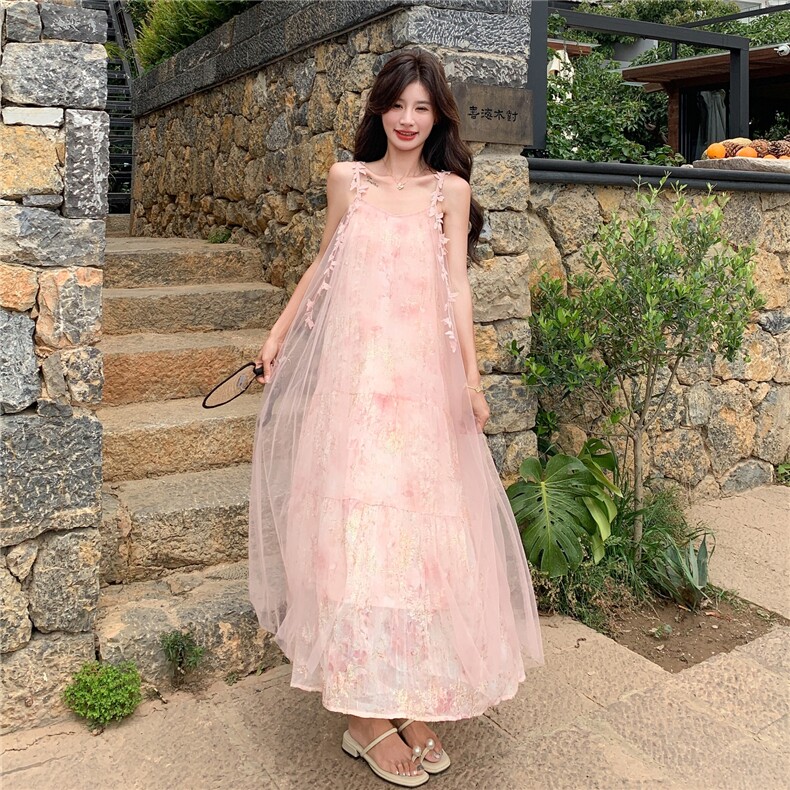 法式粉色仙气薄纱拼接碎花连衣裙女夏2025新款甜美度假气质吊带裙,女装连衣裙,2C105