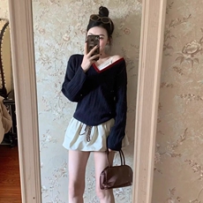 假两件撞色春季新款V领针织衫女设计感黑色内搭修身长袖打底上衣，男装T恤，星座218-8