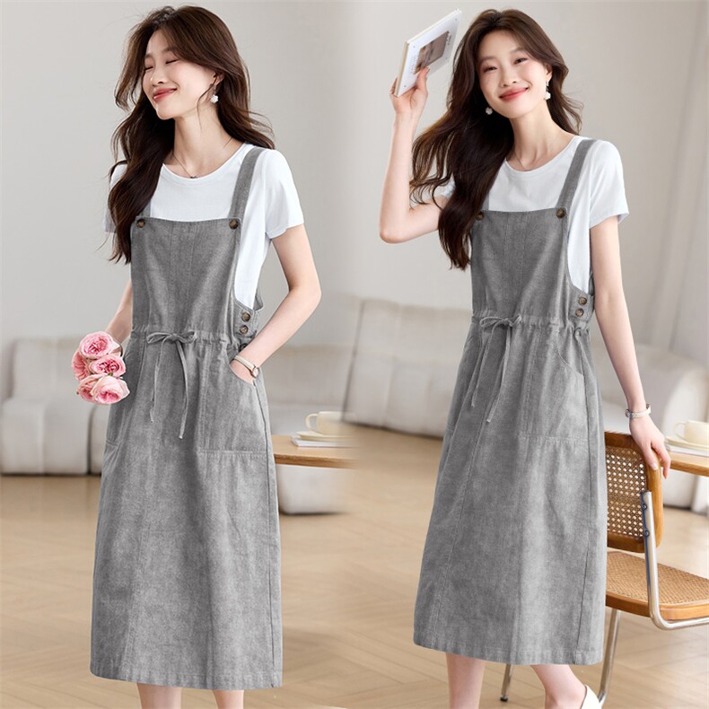 薄款天丝牛仔连衣裙女夏季新款宽松妈妈减龄T恤背带裙，女装牛仔裙，简韵佳