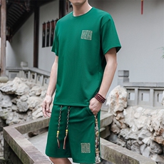 绿色