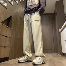 深卡其色