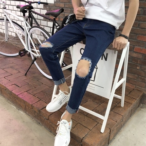 旅游 破洞 九分裤 青春流行 牛仔裤 气质 街头 韩版 百搭 宽松 休闲 时尚 2021年春季图片