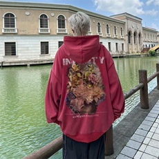 酒红色