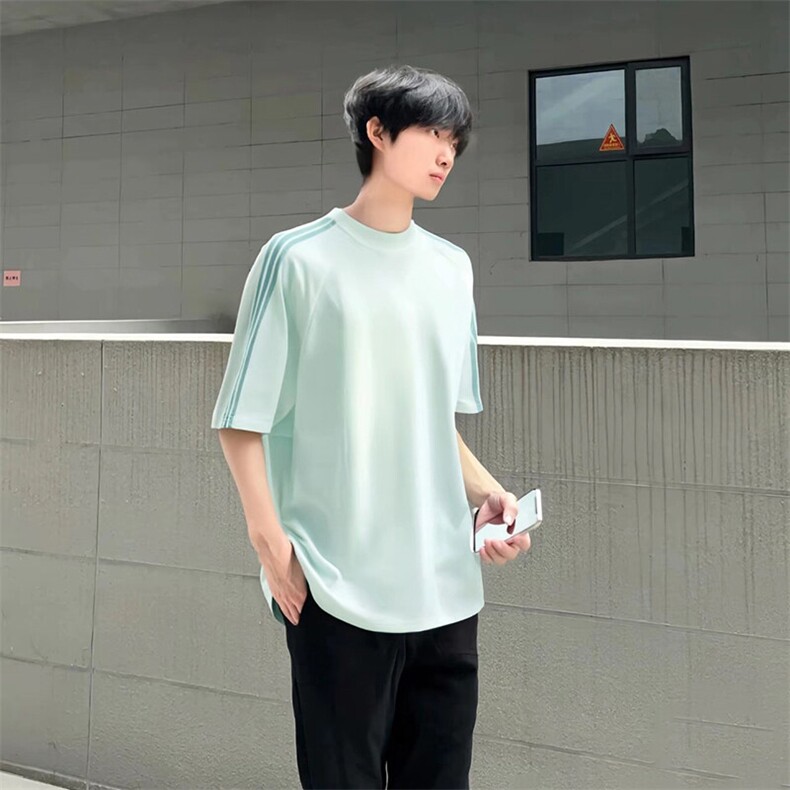 抖音得物品质二开240克宽松纯棉美式潮牌印花三条杠中性风短袖T恤,男装T恤,电商A486