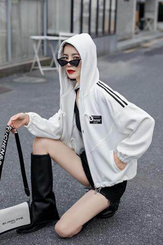 秋装休闲外套好看，其它，圣·雅姿