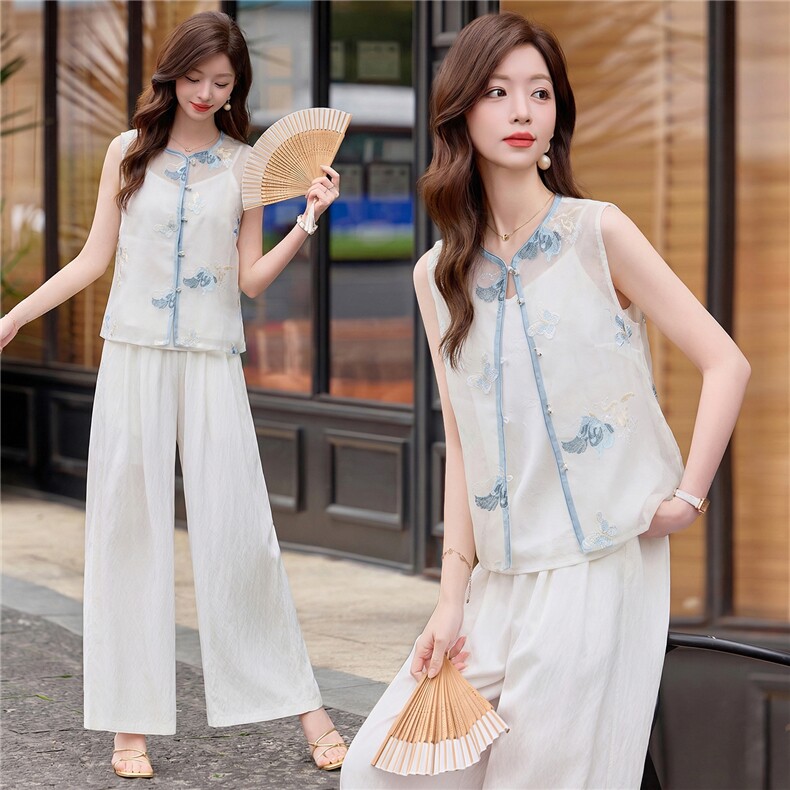 2026年夏季新中式刺绣马甲裤子两件套，女装套装/套裙，依路服饰