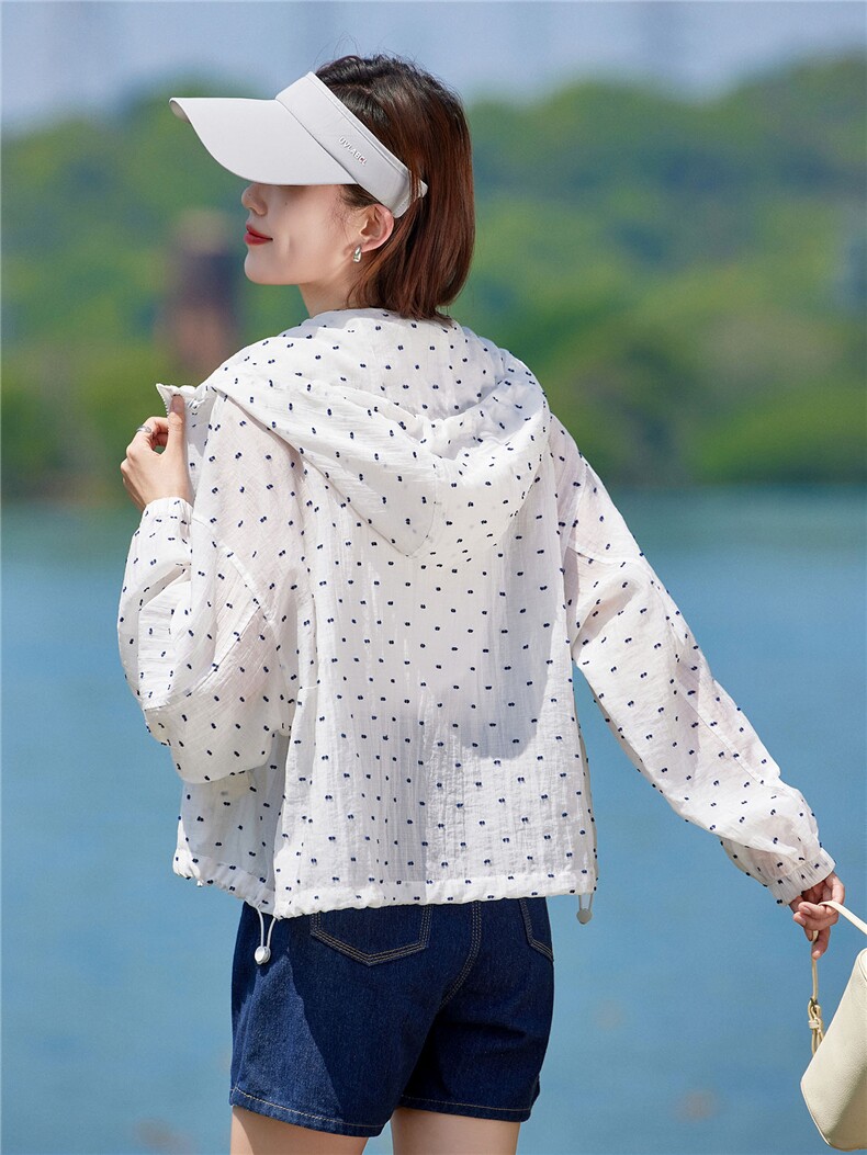2026夏季新款现货宽松休闲透气莱赛尔波点连帽女士薄外套短外套,女装防晒衣,靓衣阁