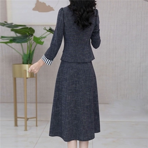 梦晚时尚西服套装裙女秋装2025新款显瘦干练条纹拼接连衣裙两件套图片