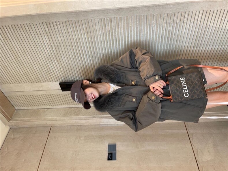 大毛领派克服，其它，跳跳谷